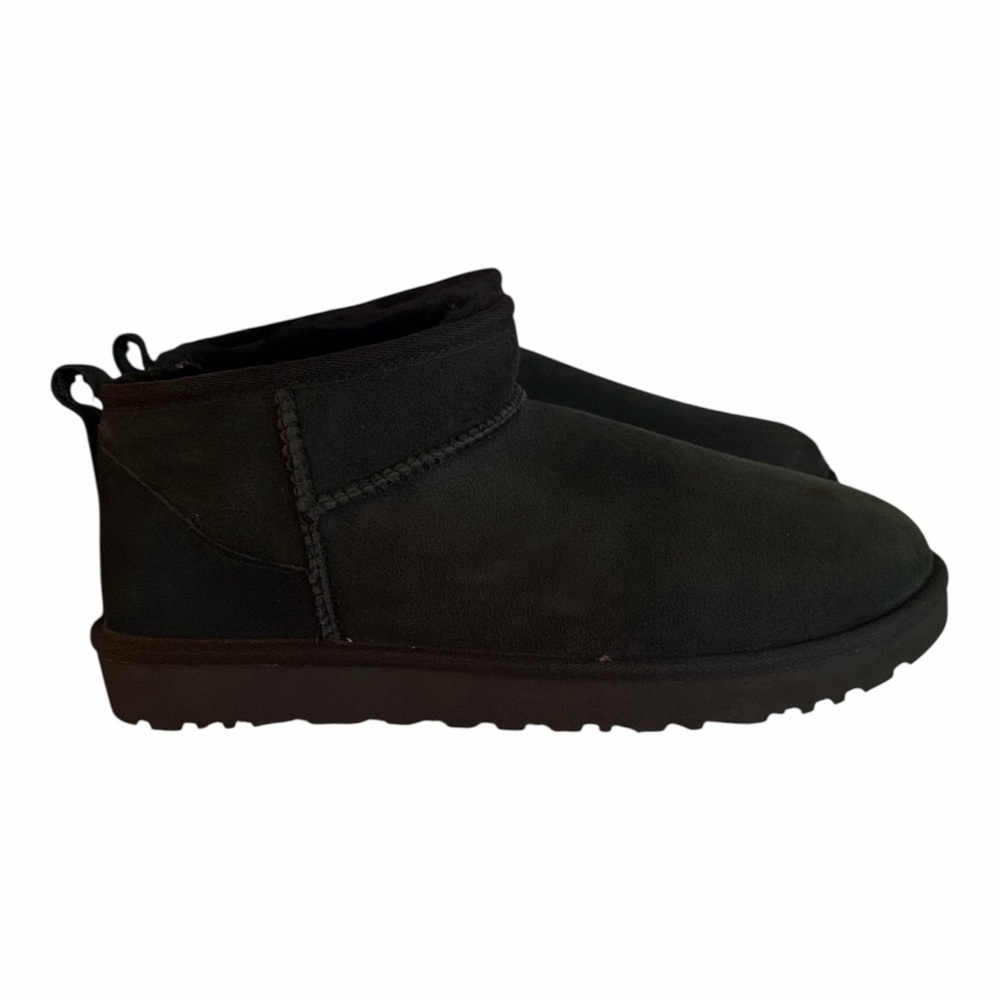 UGG Classic Ultra Mini Black Boots Women’s Size 11 NIB - Picture 2 of 9